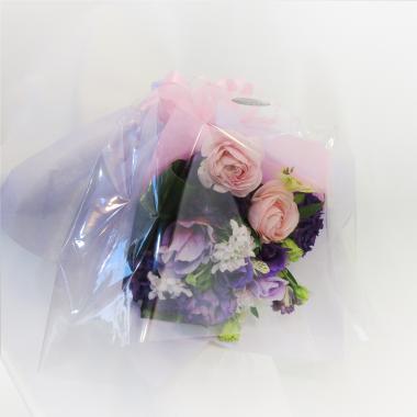 卒業 入学のお祝いにもオススメ花束ブーケ 春花 アネモネ ラナンキュラス をあしらってお届けいたします 卒業 入学のお祝いにもオススメ花束ブーケ 春花 アネモネ ラナンキュラス をあしらってお届けいたします