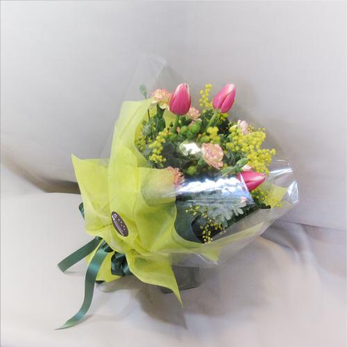 ミモザを取り合わせた春のオススメ花束ブーケ 送別会などの感謝を込めて贈るならミモザの花束はオススメです ミモザを取り合わせた春のオススメ花束ブーケ 送別会などの感謝を込めて贈るならミモザの花束はオススメです