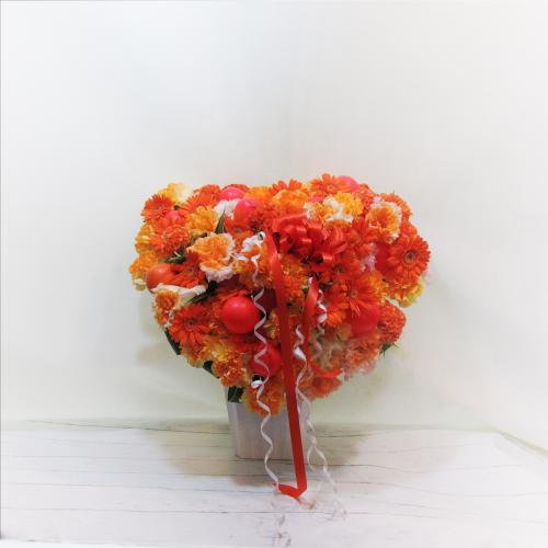 お祝い・誕生日のプレゼントにオススメ華やかな「ハートアレンジメント/オレンジ」