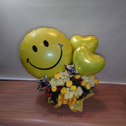 キュートな「ニコちゃん」バルーンアレンジメント「Smile/スマイル」(イエロー)